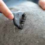 毛玉が出来た。このセーターも今シーズン限りだと思うが、もう少し長く着たい!とあがいてみた。
