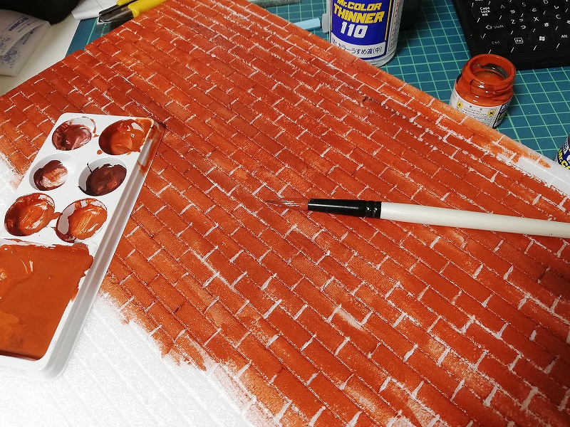 ダイソーのカラーボードでジオラマ用のレンガ 壁 作り 商品撮りの背景にも オノマトペ